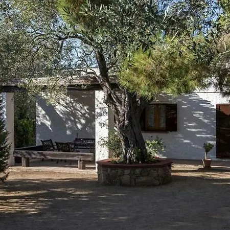 Sleeps 4 Pool Air Con Villa *