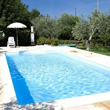 Villa Sleeps 4 Pool Air Con