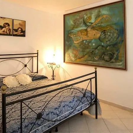 Sleeps 4 Pool Air Con Villa